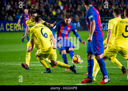 VILLARREAL, Spanien - JAN 8: Leo Messi spielt bei der La Liga-Match zwischen Villarreal CF und FC Barcelona im Stadion El Madrigal am 8. Januar 2017 in Villarreal, Spanien. © Christian Bertrand/Alamy Live-Nachrichten Stockfoto