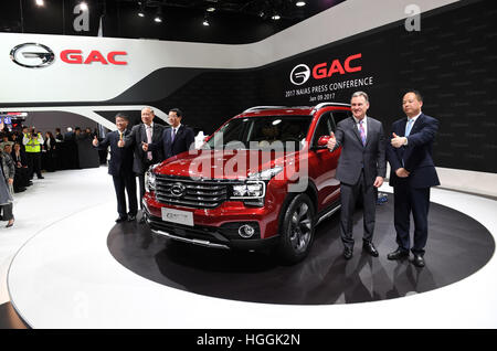 Detroit, USA. 9. Januar 2017. Chinas Guangzhou Automobile Group Motor (Motor GAC) debütiert der Trumpchi SUV GS7 während der 2017 North American International Auto Show (NAIAS) in Detroit, USA. © Yin Bogu/Xinhua/Alamy Live-Nachrichten Stockfoto