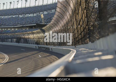 Florida, USA. 9. Jan Gastgeber 2017Daytona International Speedway für große Motorsport-Veranstaltungen während des Jahres, einschließlich die Rolex 24 Stunden und das Daytona 500. Der Speedway befindet sich in Daytona Beach, Florida, die Heimat von NASCAR. © Walter G Arce Sr Asp Inc/ASP/ZUMA Draht/Alamy Live-Nachrichten Stockfoto