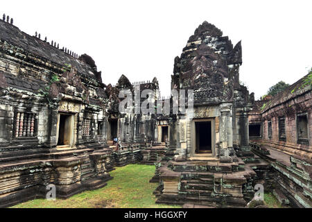 Banteay Samré ist ein Tempel in Angkor, befindet sich östlich der Ost-Baray. Unter Suryavarman II und Yasovarman II im frühen 12. Jahrhundert erbaut, ist es ein Hindu-Tempel in Angkor Wat-Stil. (Angkor Komplex verschiedene archäologische Hauptstädte Khmer Reich 9-15. Jahrhundert Angkor, Kambodscha) Stockfoto