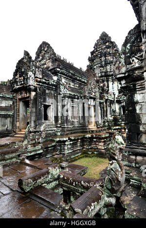 Banteay Samré ist ein Tempel in Angkor, befindet sich östlich der Ost-Baray. Unter Suryavarman II und Yasovarman II im frühen 12. Jahrhundert erbaut, ist es ein Hindu-Tempel in Angkor Wat-Stil. (Angkor Komplex verschiedene archäologische Hauptstädte Khmer Reich 9-15. Jahrhundert Angkor, Kambodscha) Stockfoto