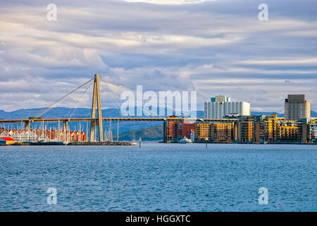 Stavanger-Panorama von der Brücke im Hintergrund, Norwegen. Stockfoto