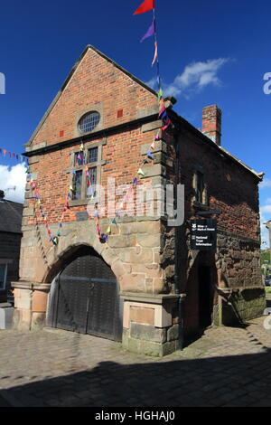 Winster Markt Haus; ein Gebäude des 16. Jahrhunderts im Besitz des National Trust in Winster Dorf, Peak District, Derbyshire UK Stockfoto