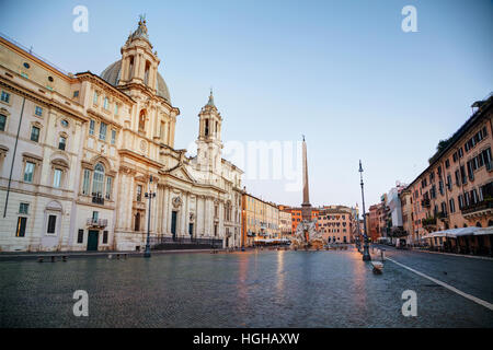 Piazza Navona in Rom, Italien in den frühen Morgenstunden Stockfoto