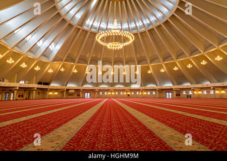 Innere der Sheikh Khalifa Moschee in Schymkent, Kasachstan Stockfoto