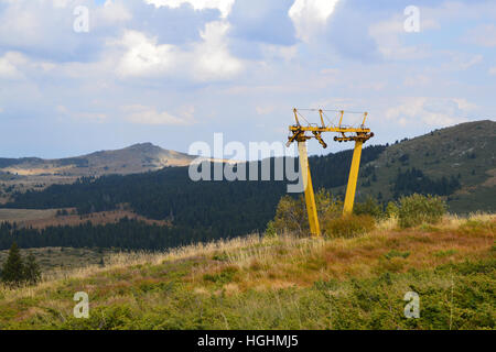 Verlassene alte Schlepplift Stockfoto