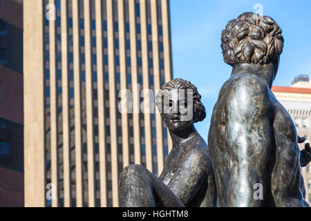 Brunnen der Two Oceans Skulptur und Wasser-Brunnen in der Innenstadt von San Diego, Kalifornien, USA. Stockfoto