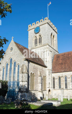 Kirche St. Peter und St. Paul, Market Place, Ringwood, Hampshire, England, Vereinigtes Königreich Stockfoto