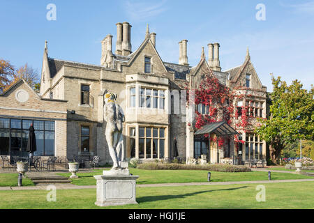 Viktorianische Herrenhaus auf Foxhills Club & Resort, Stonehill Road, Ottershaw, Surrey, England, Vereinigtes Königreich Stockfoto