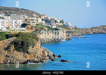 Blick entlang der zerklüfteten Küste von Livadi Beach, Bali, Kreta, Griechenland, Europa. Stockfoto