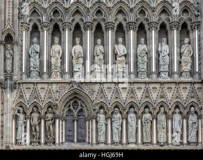 Gotische Westfassade der Nidarosdom in Trondheim Norwegen Stockfoto