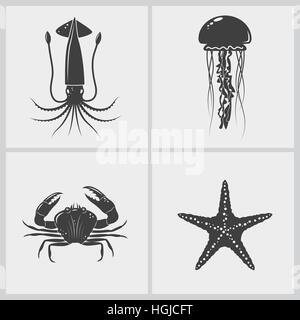 Schwarze realistische Krabben, Tintenfisch und Quallen mit Seestern. Stock Vektor