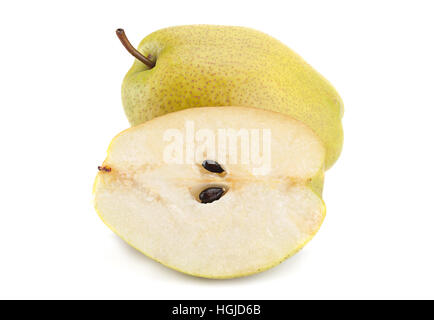 Reife Birne Frucht Closeup isoliert auf weißem Hintergrund Stockfoto