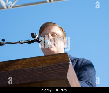 Los Angeles, Kalifornien, USA. 21. Januar 2017.  Los Angeles City Controller Ron Galperin spricht bei der Frauen März in Los Angeles, Kalifornien, USA, am 21. Januar 2017.  Bildnachweis: Sheri Determan/Alamy Live-Nachrichten Stockfoto