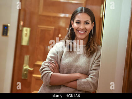Avelina Boateng posiert in Berlin, Deutschland, 16. Januar 2017. Boateng singt das Hauptthema der Disney Channel-Computer-animierte TV-Serie "Elena von Avalor". Foto: Britta Pedersen/Dpa-Zentralbild/ZB Stockfoto