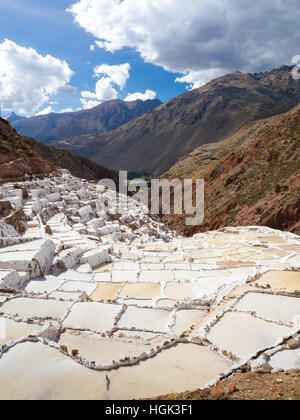 Marasal Salzbergwerk bei Maras, Heiliges Tal, Peru Stockfoto