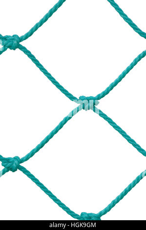 Fußball Football Torpfosten Set Net Seil Detail, neue grüne Goalnet Netting Seile Knoten Muster, vertikale Makro Nahaufnahme, isoliert große detaillierte Blank Stockfoto