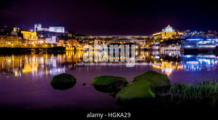 D. Luis, die ich in Porto zu überbrücken. Die Altstadt auf der linken Seite, und Gaia, es hat Nachbar Stadt, auf der rechten Seite. Ponte Luis ich Stockfoto
