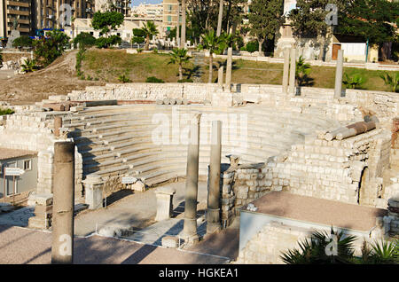 Römisches Amphitheater, das kleine Odeum, ursprünglich aus dem 2. Jahrhundert n. Chr. wurde eine überdachte halbrunde Theater für Musik und Dichtung verwendet Stockfoto