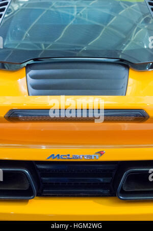 Rückansicht des 2011 McLaren MP4-12C Super Auto, UK Stockfoto