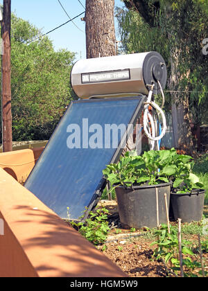 Solaranlage im Garten. Lassi Kefalonia Griechenland. Stockfoto