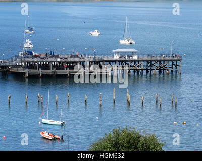 Bleibt der alten Mole, vor dem neuen Swanage Pier, Dorset, England Stockfoto