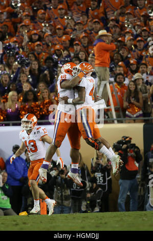 Tampa, Florida, USA. 10. Januar 2017. Clemson Tigers Quarterback DESHAUN WATSON(4) feiert vierten Quartal Landung am vor die College Football Playoff-Landesmeisterschaft am Montag im Raymond James Stadium. © Monica Herndon/Tampa Bay Times / ZUMA Draht/Alamy Live News Stockfoto