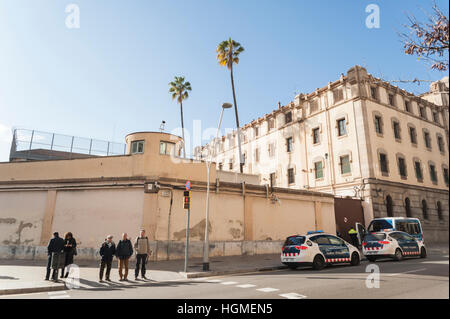 Spanien, Barcelona. 10. Januar 2017. Der Generalitat von Katalonien und dem Stadtrat von Barcelona Einigung eine für die endgültige Schließung des Gefängnisses "Modelo".  Das Gefängnis "Modell" wurde 1904 eingeweiht und ist Dekan der katalanischen Gefängnisse, ein Symbol und ein Zeugnis der Geschichte der autonomen Gemeinschaft geworden. Bildnachweis: Charlie Perez/Alamy Live-Nachrichten Stockfoto