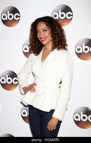 Pasadena, CA. 10. Januar 2017. Gina Torres im Ankunftsbereich für TCA Winter Presse Tour 2016: Disney/ABC Party, The Langham Huntington, Pasadena, CA 10. Januar 2017. © Priscilla Grant/Everett Collection/Alamy Live-Nachrichten Stockfoto