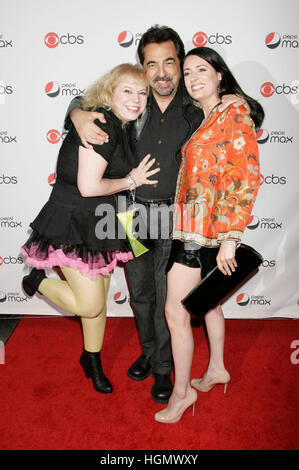 Kirsten Vangsness, links, Joe Mantegna, Zentrum und Paget Brewster kommt bei der CBS Premiere Party in Los Angeles, Kalifornien, im 16. September 2009. Foto von Francis Specker Stockfoto