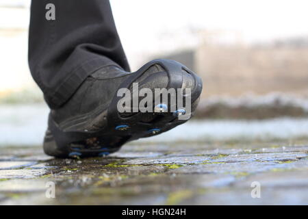 Schuh-Spikes, Schnee, Ketten, Schuh, Eis, Winter Stockfoto