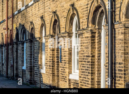 Viktorianischen Reihenhaus Häuser in Saltaire, West Yorkshire, Großbritannien. Stockfoto