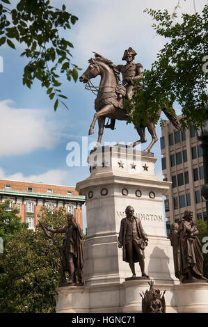 Das Washington Monument auf dem Gelände des Capital Building In Richmond Virginia, die Hauptstadt der Commonwealth of Virginia USA Stockfoto