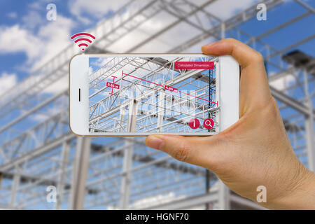 Augmented Reality im Bau Industrie Konzept Anwendung für messende Dimension der Stahlkonstruktion. Stockfoto