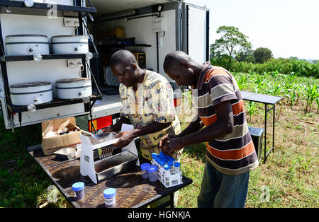 Kenia, mobile Boden Testlabor County Bungoma, Mabanga, landwirtschaftliche Ausbildungsinstitut / KENIA, Landwirtschaftliches Traningszentrum, Handys Bodentest Und Analyse-Labor Stockfoto