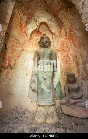 Buddha Bild auf Pho Win Taung Höhle in Monywa, Mandalay, Myanmar Stockfoto