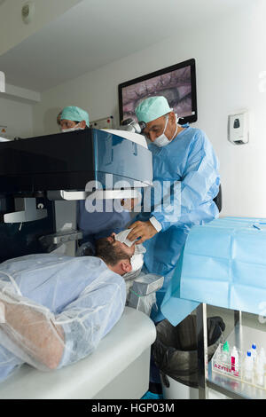 LASER-AUGENCHIRURGIE Stockfoto