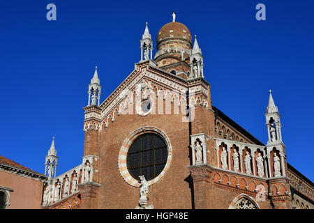 Schöne gotische Dekoration der Kirche Santa Maria Orto in Venedig (15. Jh.) Stockfoto