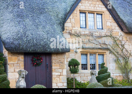 Traditionelle Cotswold Stone und Thatched Dach Hütte in Chipping Campden, Gloucestershire, England Stockfoto