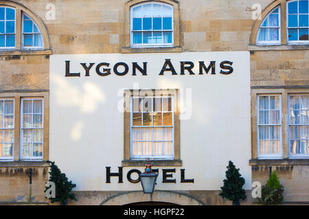 Lygon Armen, 16. Jahrhundert, und die Bar in den Cotswolds Markt Stadt von Chipping Campden, Gloucestershire, England Stockfoto