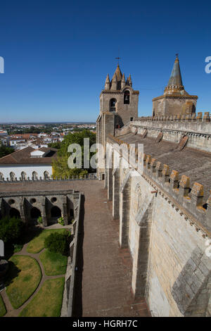 Türme, Blick vom Dach, Évora Kathedrale, Evora, UNESCO World Heritage Site, Portugal Stockfoto