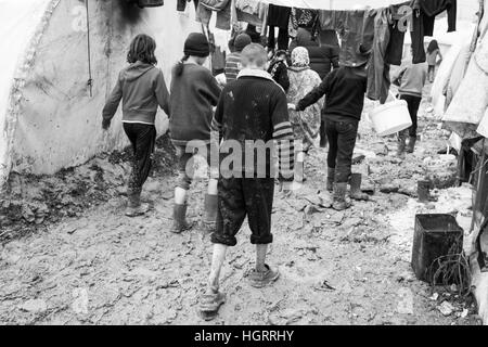 Azaz, Syrien - 29. Januar 2014. Syrischen Flüchtlingslager in der Nähe der Ortschaft Azaz 60 Kilometer von Aleppo in Syrien in der Nähe der Grenze mit der Türkei in Kilis. Stockfoto