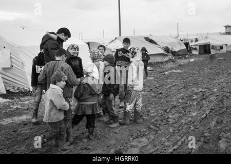 Azaz, Syrien - 29. Januar 2014. Syrischen Flüchtlingslager in der Nähe der Ortschaft Azaz 60 Kilometer von Aleppo in Syrien in der Nähe der Grenze mit der Türkei in Kilis. Stockfoto