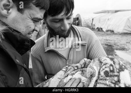 Azaz, Syrien - 29. Januar 2014. Syrischen Flüchtlingslager in der Nähe der Ortschaft Azaz 60 Kilometer von Aleppo in Syrien in der Nähe der Grenze mit der Türkei in Kilis. Stockfoto