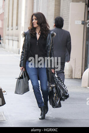 New York, USA. 12. Januar 2017. Lynda Lopez in New York City zu sehen. © Rw-Medien/Punch/Alamy Live-Nachrichten Stockfoto