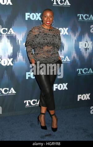 Pasadena, CA. 11. Januar 2017. Aisha Hinds im Ankunftsbereich für 2017 FOX TCA Press Wintertour, The Langham Huntington, Pasadena, CA 11. Januar 2017. © Priscilla Grant/Everett Collection/Alamy Live-Nachrichten Stockfoto