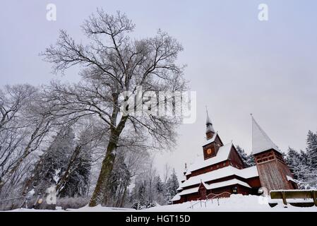 Die Evangelisch-lutherische Gustav Adolf Stabkirche (deutsche Gustav-Adolf-Stabkirche) befindet sich eine Stabkirche in Hahnenklee, der Harz-Region, Deutschland, 09.01.2017. Foto: Frank Mai | weltweite Nutzung Stockfoto