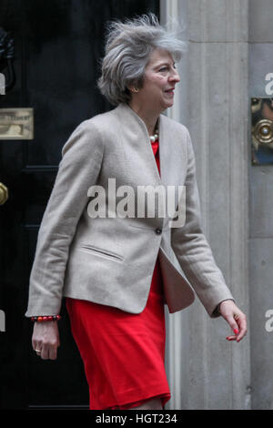 Downing Street, London, UK 13. Januar 2016 - trifft Premierminister Theresa May Premierminister Bill English New Zealand in der Downing Street. Bildnachweis: Dinendra Haria/Alamy Live-Nachrichten Stockfoto