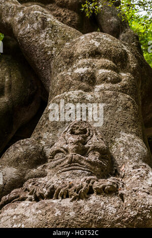 Herkules, Herakles Kampf Grab, Sacro Bosco, Park der Monster, Bormazo, Viterbo, Italien Stockfoto