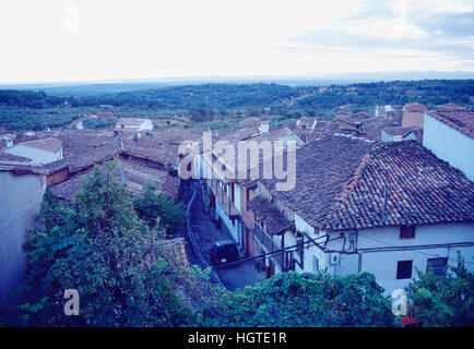 Übersicht in der Morgendämmerung. Valverde De La Vera, Provinz Cáceres, Extremadura, Spanien. Stockfoto